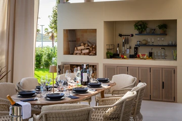 4-Bedroom Villa with Private Pool in Turanj