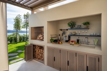 4-Bedroom Villa with Private Pool in Turanj