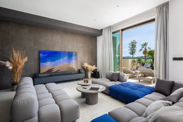 4-Bedroom Villa with Private Pool in Turanj