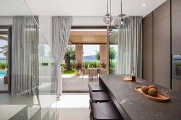 4-Bedroom Villa with Private Pool in Turanj