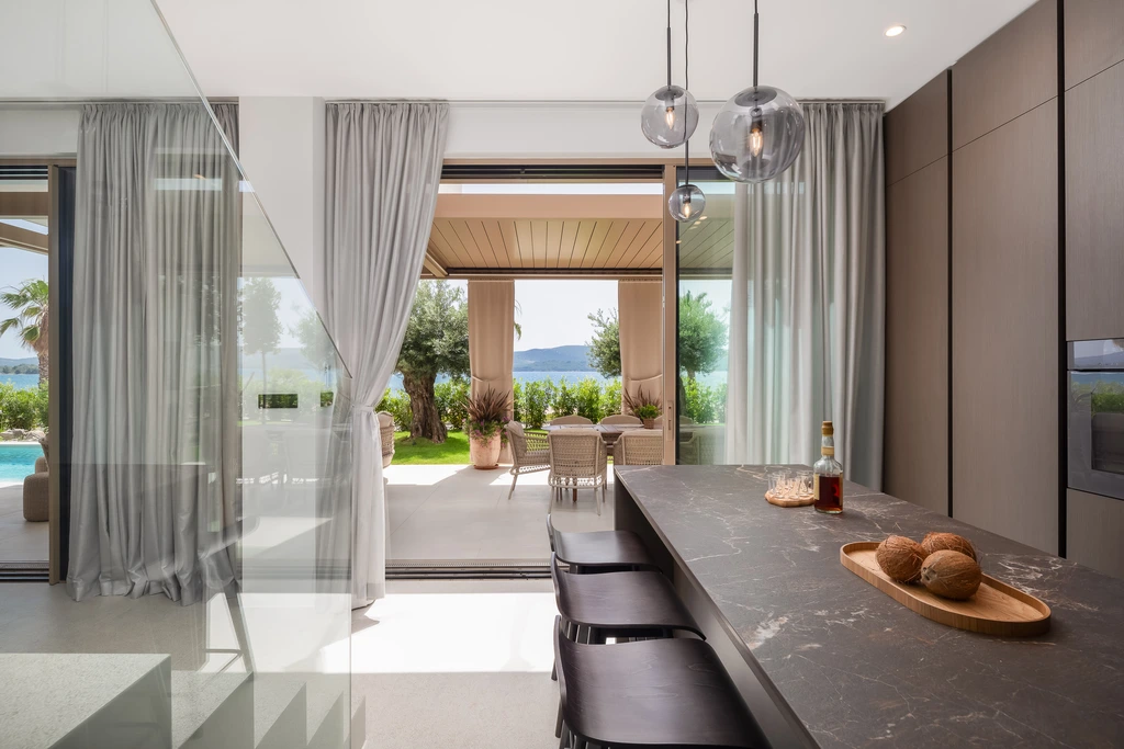 4-Bedroom Villa with Private Pool in Turanj