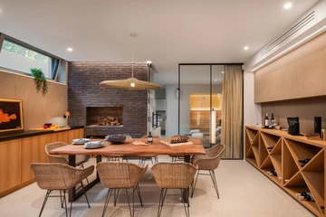 4-Bedroom Villa with Private Pool in Turanj