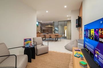 4-Bedroom Villa with Private Pool in Turanj