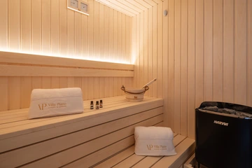 4-Bedroom Villa with Private Pool in Turanj