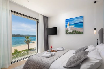 4-Bedroom Villa with Private Pool in Turanj