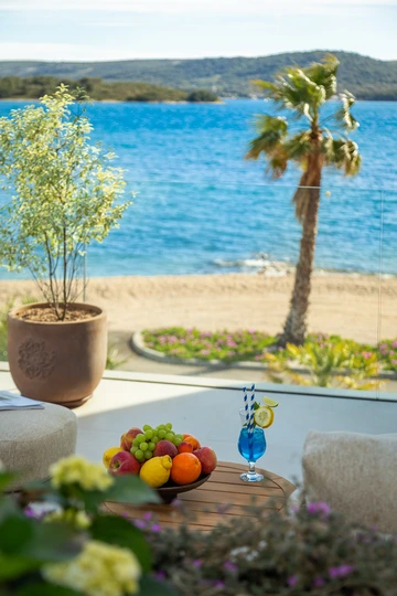 4-Bedroom Villa with Private Pool in Turanj