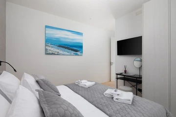 4-Bedroom Villa with Private Pool in Turanj