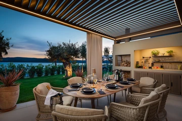 4-Bedroom Villa with Private Pool in Turanj