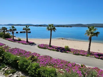 4-Bedroom Villa with Private Pool in Turanj