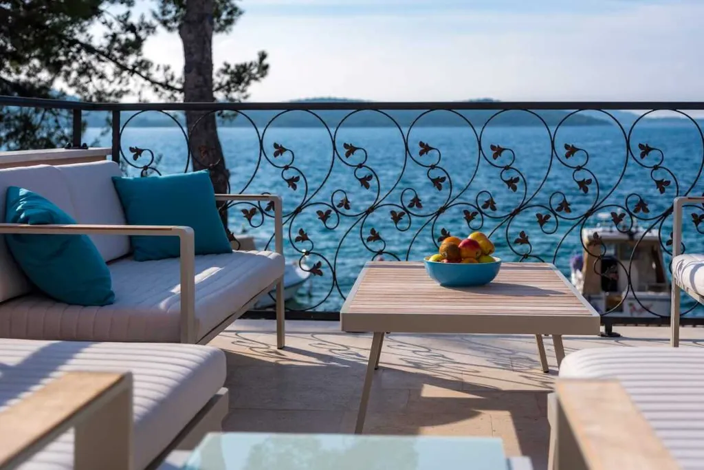 Beachfront Villa with Sea View in Žaborić
