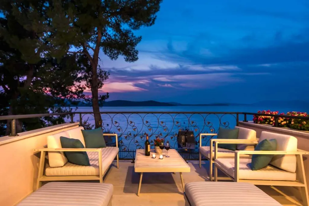 Beachfront Villa with Sea View in Žaborić