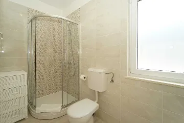 Seafront Villa with Pool & Jacuzzi in Korčula