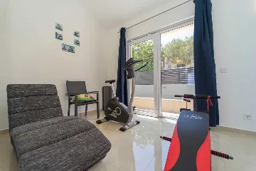 Seafront Villa with Pool & Jacuzzi in Korčula