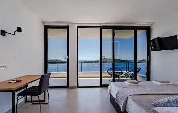 2-Bedroom Villa with Private Pool in Blato