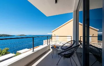 2-Bedroom Villa with Private Pool in Blato