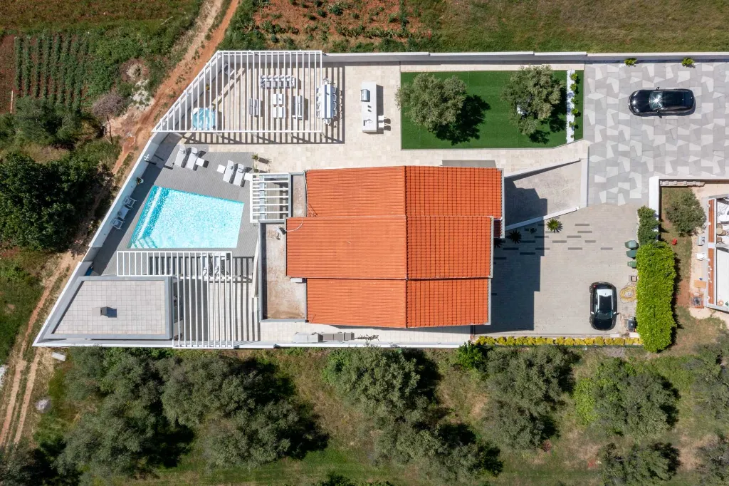 Villa in Bibinje for 12 Guests with Heated Pool
