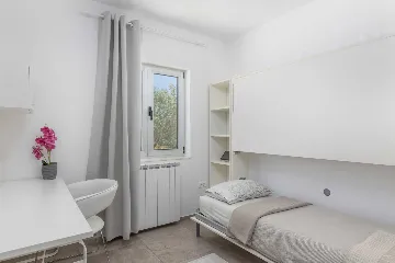 Villa in Bibinje for 12 Guests with Heated Pool