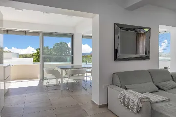 Villa in Bibinje for 12 Guests with Heated Pool