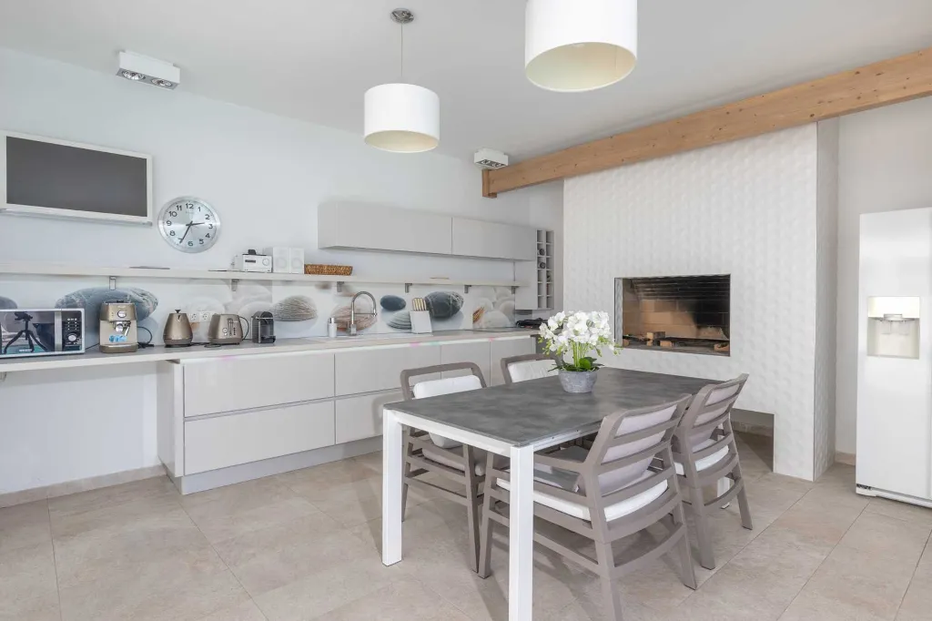 Villa in Bibinje for 12 Guests with Heated Pool