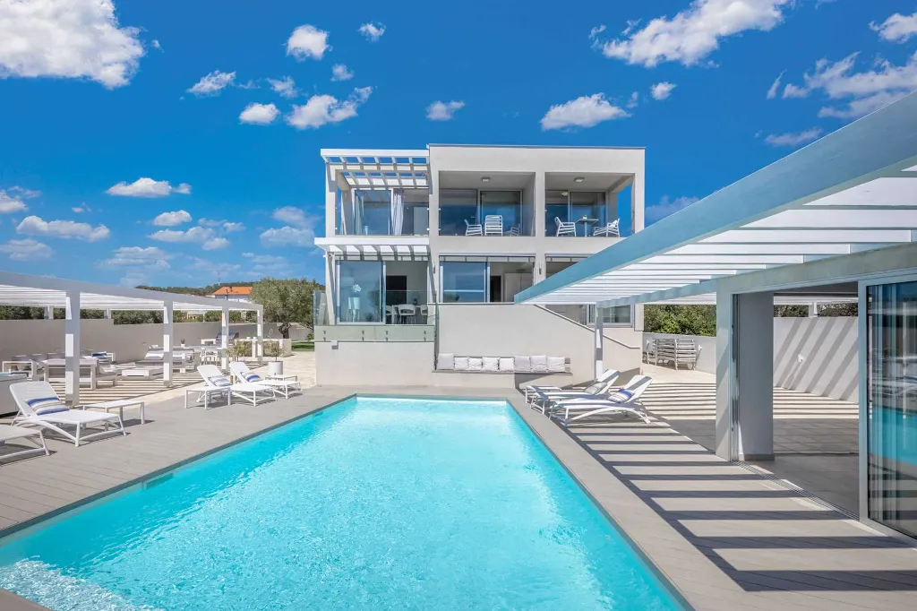 Villa in Bibinje for 12 Guests with Heated Pool