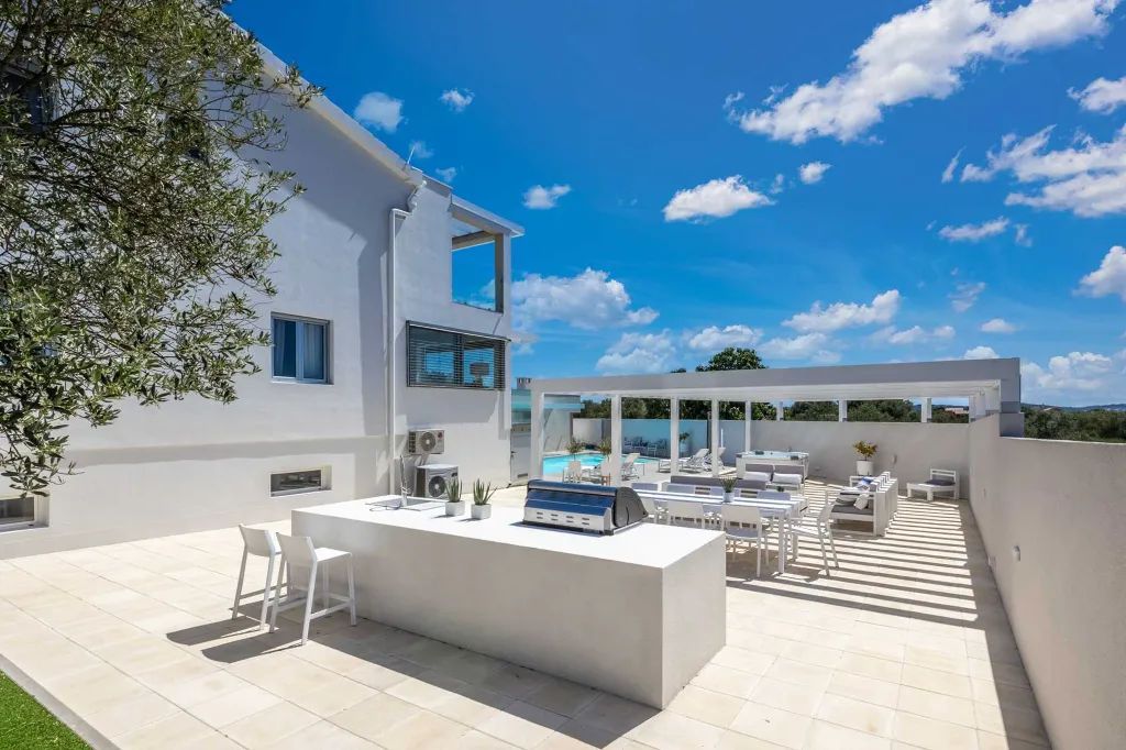 Villa in Bibinje for 12 Guests with Heated Pool