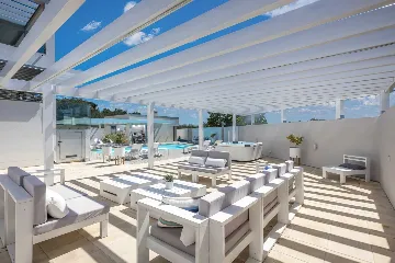 Villa in Bibinje for 12 Guests with Heated Pool