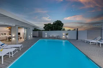 Villa in Bibinje for 12 Guests with Heated Pool