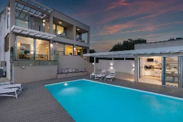 Villa in Bibinje for 12 Guests with Heated Pool