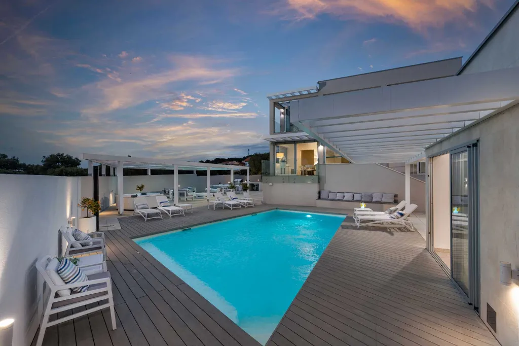 Villa in Bibinje for 12 Guests with Heated Pool