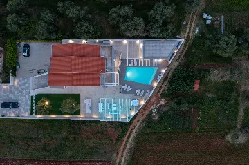 Villa in Bibinje for 12 Guests with Heated Pool