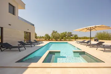 Family Villa in Poličnik for 8 to 10 Guests