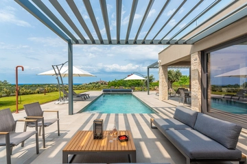 4-Bedroom Villa with Heated Pool in Višnjan