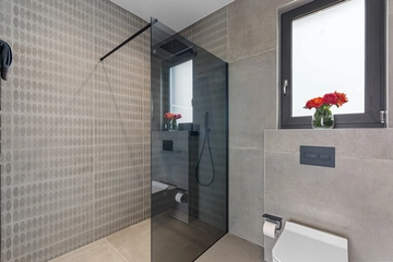 4-Bedroom Villa with Heated Pool in Višnjan