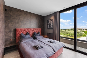 4-Bedroom Villa with Heated Pool in Višnjan