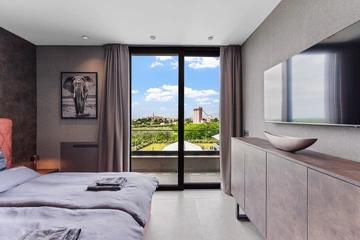 4-Bedroom Villa with Heated Pool in Višnjan