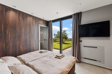 4-Bedroom Villa with Heated Pool in Višnjan