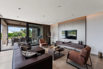 4-Bedroom Villa with Heated Pool in Višnjan