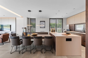 4-Bedroom Villa with Heated Pool in Višnjan