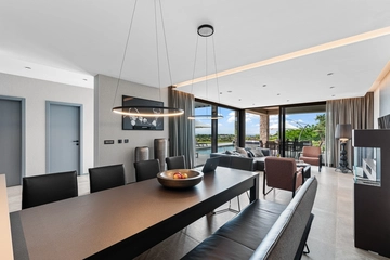 4-Bedroom Villa with Heated Pool in Višnjan