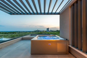 4-Bedroom Villa with Heated Pool in Višnjan