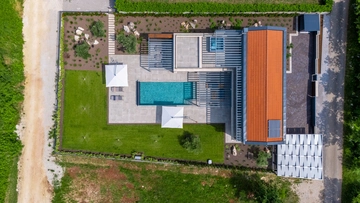 4-Bedroom Villa with Heated Pool in Višnjan