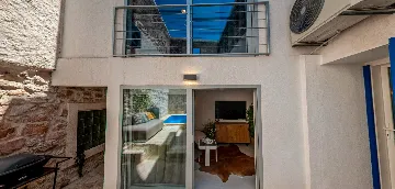 Heated Pool Villa with Privacy in Murter