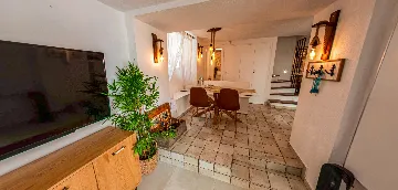 Heated Pool Villa with Privacy in Murter