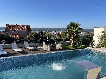 Sv. Filip i Jakov Villa with Infinity Pool and Sea View