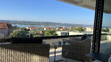 Sv. Filip i Jakov Villa with Infinity Pool and Sea View