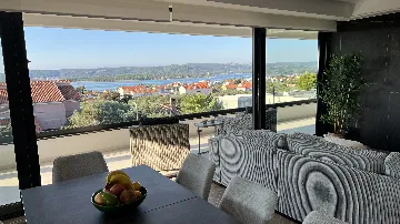 Sv. Filip i Jakov Villa with Infinity Pool and Sea View