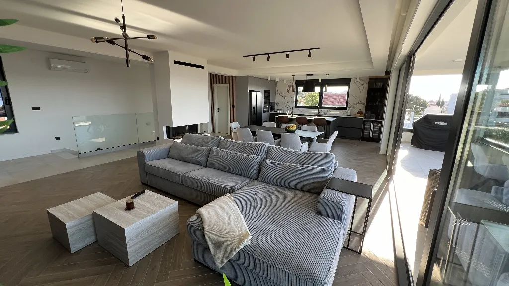 Sv. Filip i Jakov Villa with Infinity Pool and Sea View