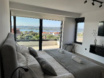 Sv. Filip i Jakov Villa with Infinity Pool and Sea View