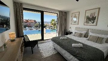 Sv. Filip i Jakov Villa with Infinity Pool and Sea View