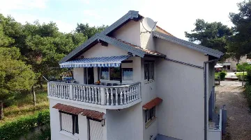 Apartment with Balcony and Sea View in Bibinje